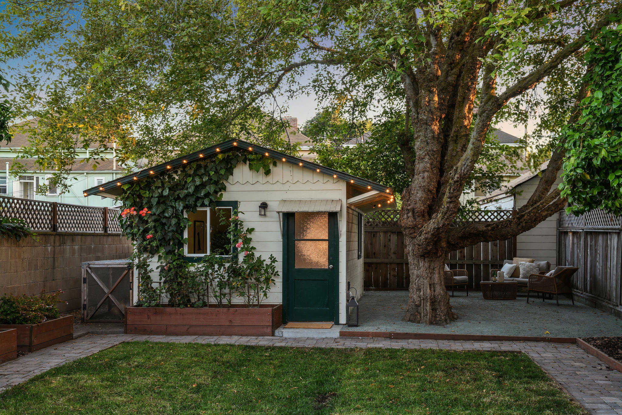 2114 Pacific Ave, Alameda, California 94501, 3 Bedrooms Bedrooms, ,2 BathroomsBathrooms,Single Family,Active Listings,Pacific,1366
