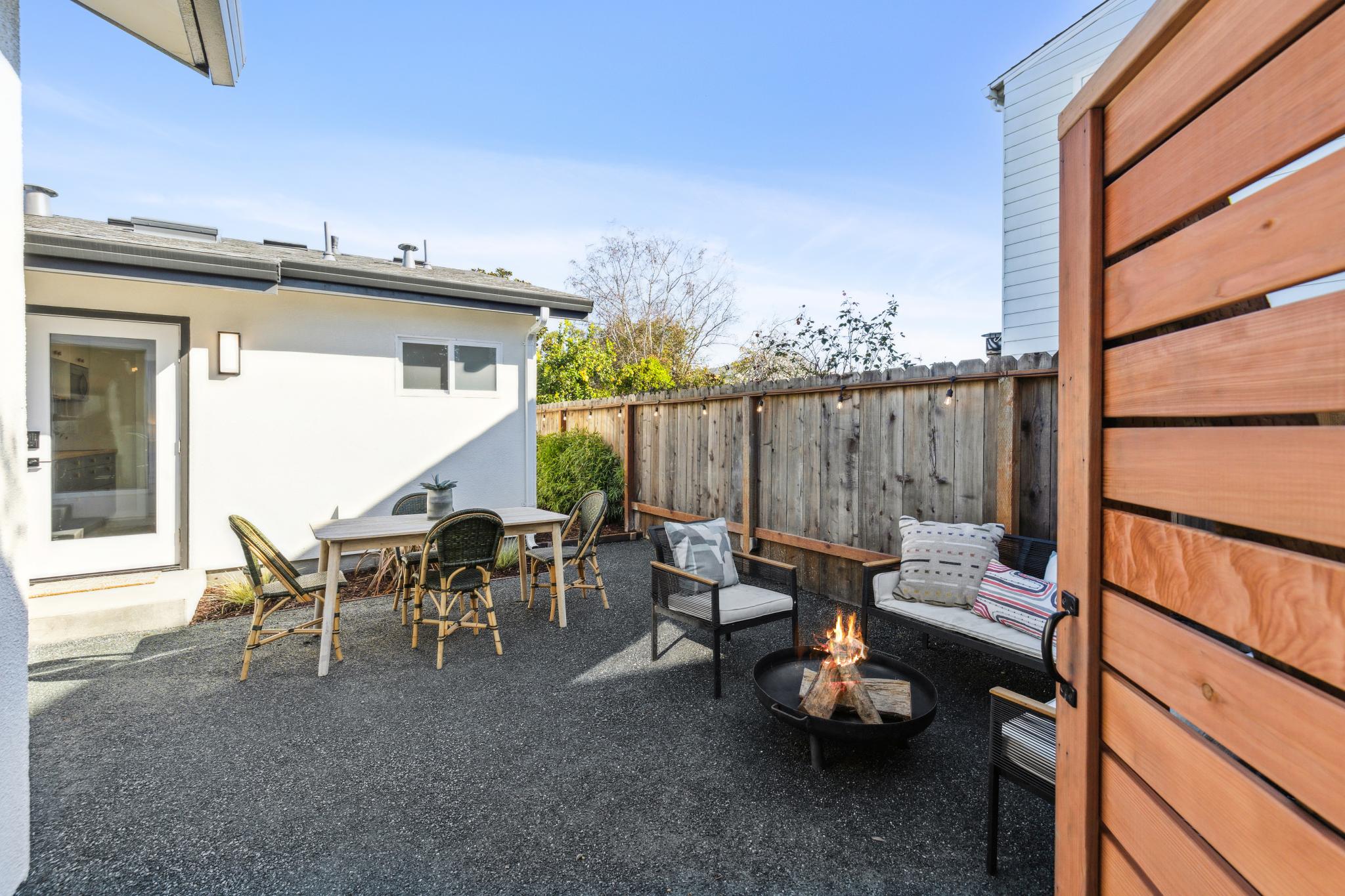 209 Central Ave, Alameda, California 94501, 4 Bedrooms Bedrooms, ,3 BathroomsBathrooms,Single Family,Active Listings,Central,1375
